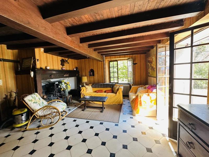 Propriété - 300 m² - 7 pièces