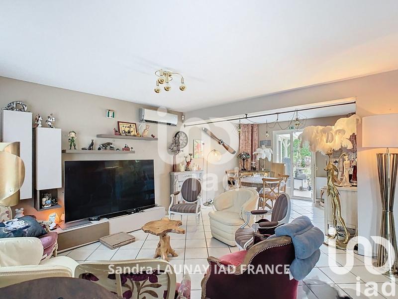 Maison - 202 m² - 8 pièces