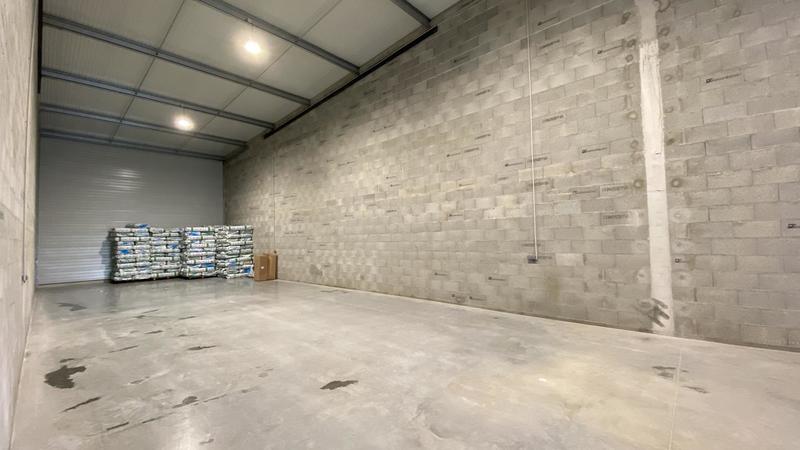 Entrepôt - 295 m² - 4 pièces