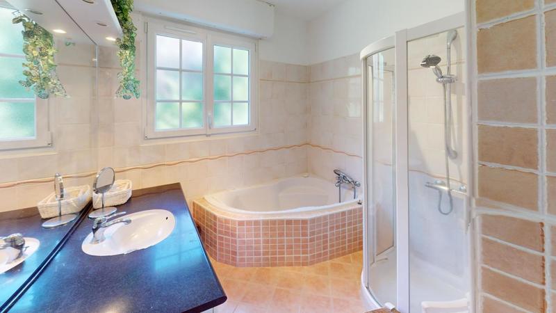 Maison - 157 m² - 6 pièces