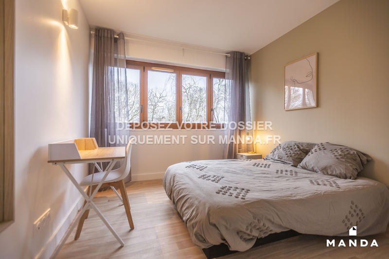 Chambre - 10 m² - 5 pièces