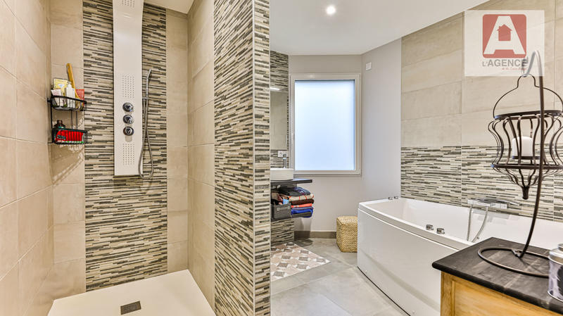 Maison - 139 m² - 5 pièces