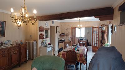 Maison - 128 m² - 7 pièces