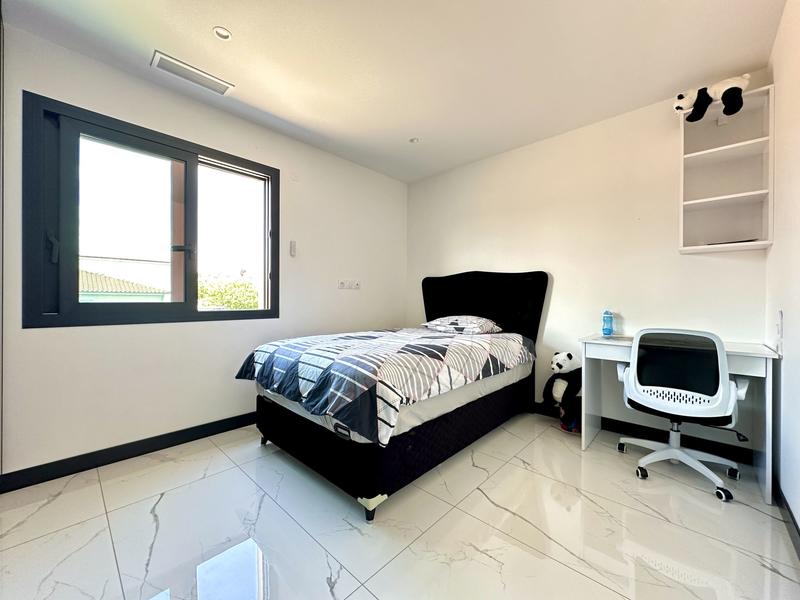 Maison contemporaine - 227 m² - 6 pièces