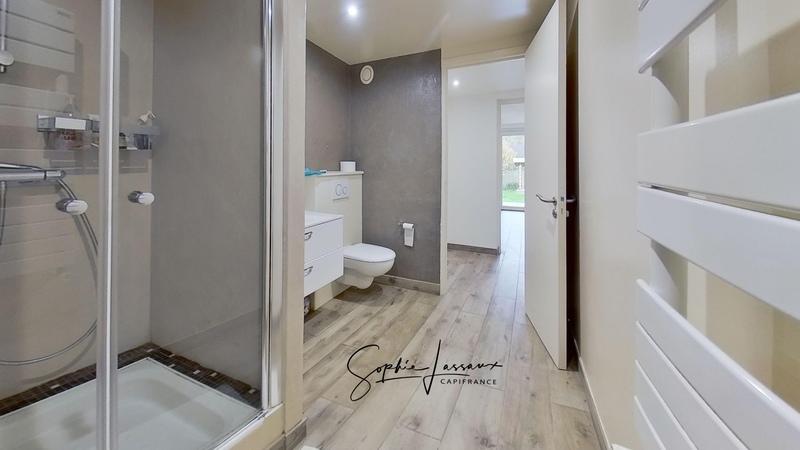 Maison - 210 m² - 7 pièces