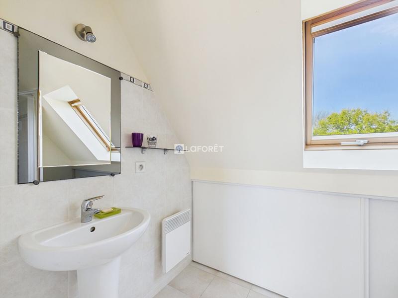 Maison - 186 m² - 8 pièces