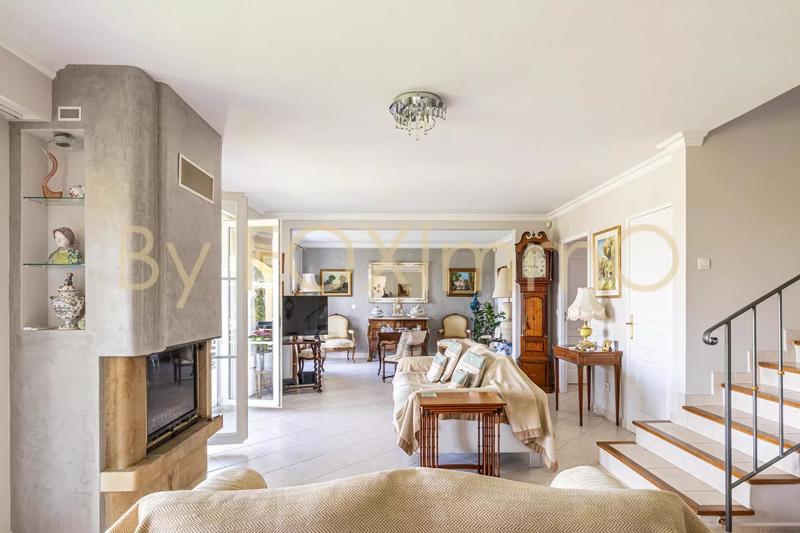 Maison - 142 m² - 6 pièces