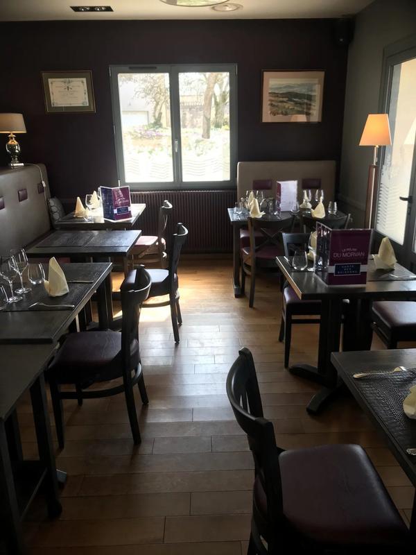 Magasins - 145 m² - 7 pièces