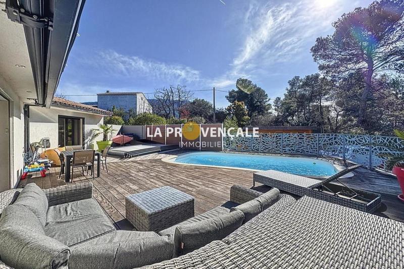 Villa - 143 m² - 5 pièces