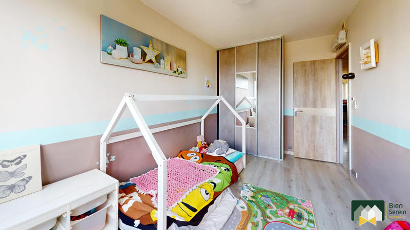 Appartement - 82 m² - 4 pièces