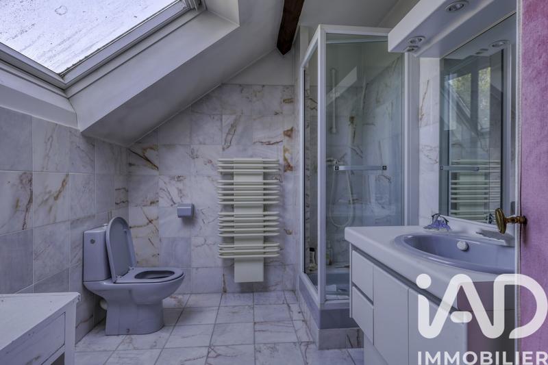 Maison - 227 m² - 10 pièces