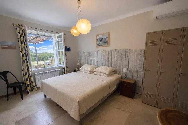 Maison - 200 m² - 6 pièces