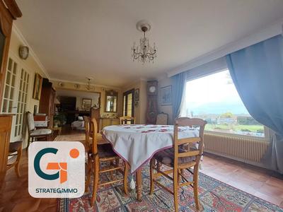 Maison - 203 m² - 7 pièces