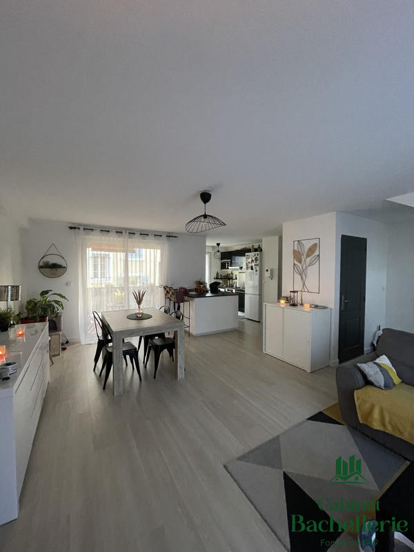 Appartement - 87 m² - 4 pièces