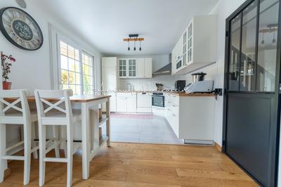 Maison - 147 m² - 6 pièces