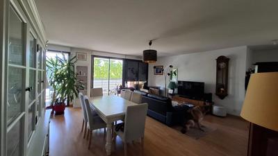 Appartement - 93 m² - 4 pièces