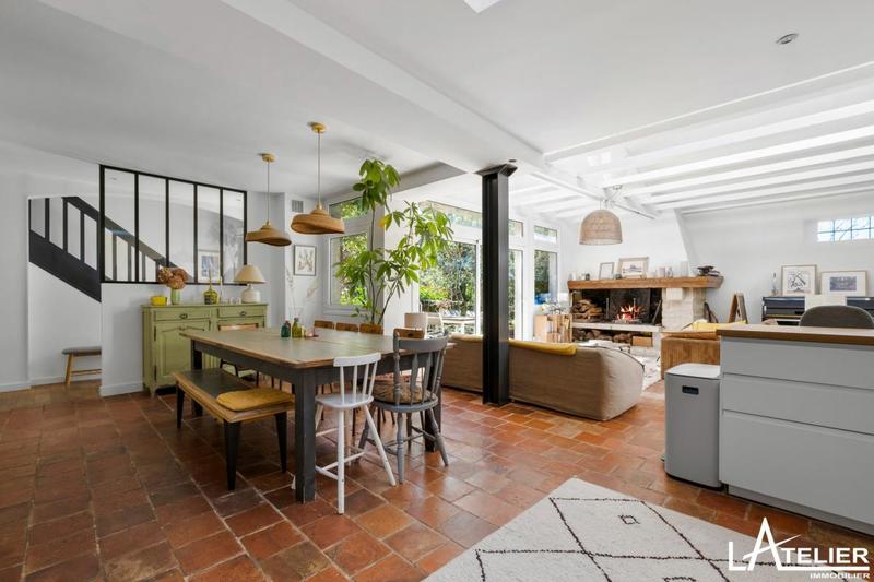 Maison - 258 m² - 10 pièces