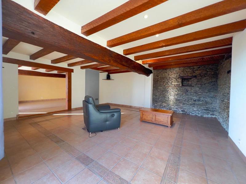 Maison - 230 m² - 7 pièces