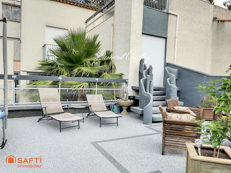 Maison - 270 m² - 10 pièces