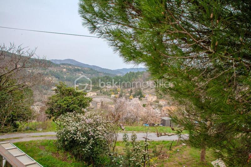 Maison - 151 m² - 7 pièces