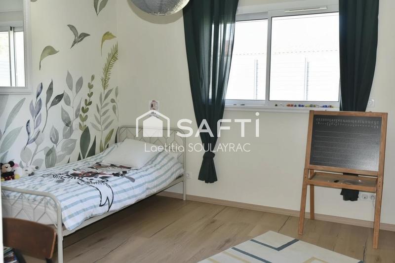 Maison - 204 m² - 6 pièces