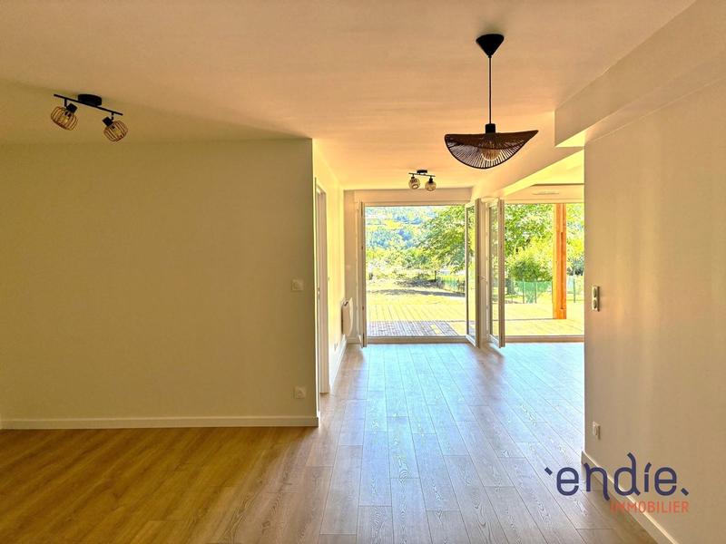 Appartement - 80 m² - 3 pièces