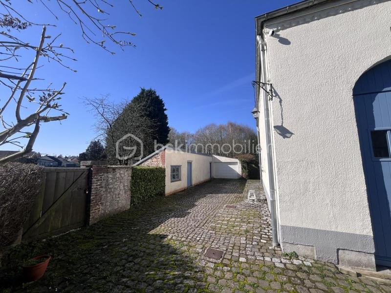 Demeure - 324 m² - 11 pièces