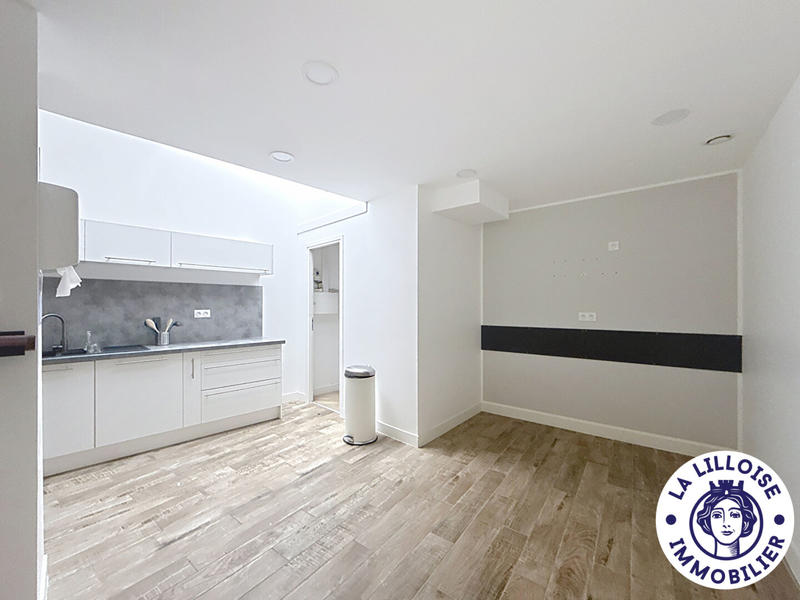 Local commercial - 140 m² - 6 pièces