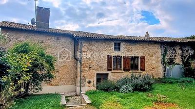 Maison en pierre - 177 m² - 6 pièces