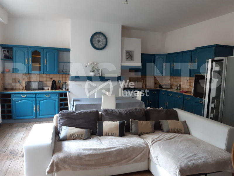 Maison - 206 m² - 7 pièces