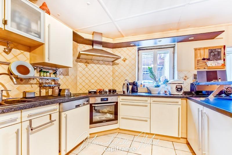 Propriété - 224 m² - 8 pièces