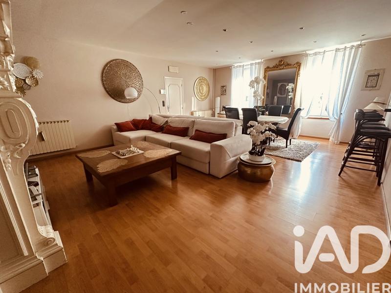 Maison - 368 m² - 15 pièces