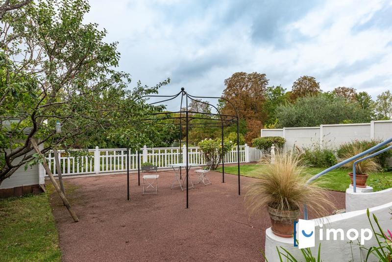 Maison - 160 m² - 5 pièces