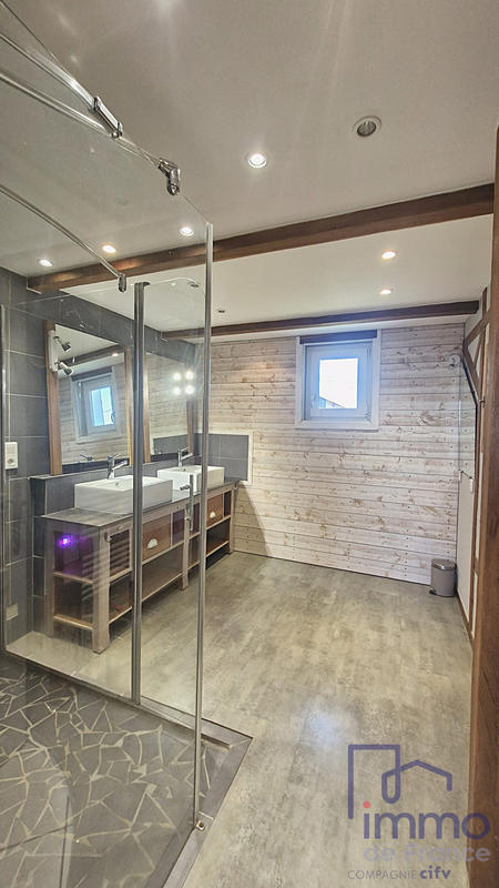 Maison - 162 m² - 7 pièces