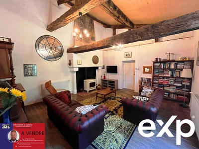 Maison traditionnelle - 157 m² - 8 pièces