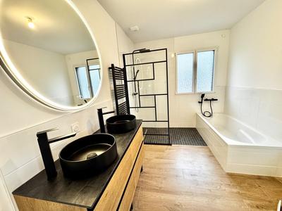 Maison - 103 m² - 5 pièces