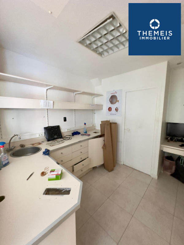 Local commercial - 82 m²