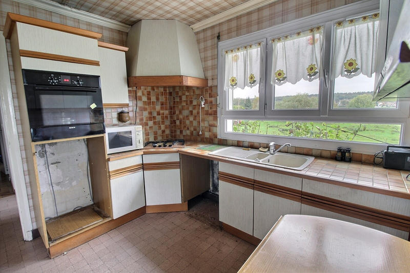 Maison - 99 m² - 6 pièces