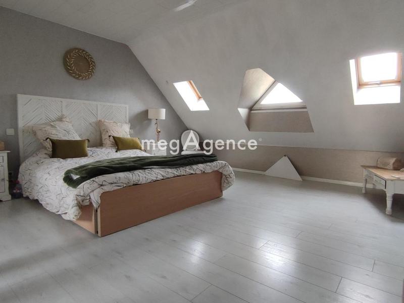 Maison - 203 m² - 10 pièces