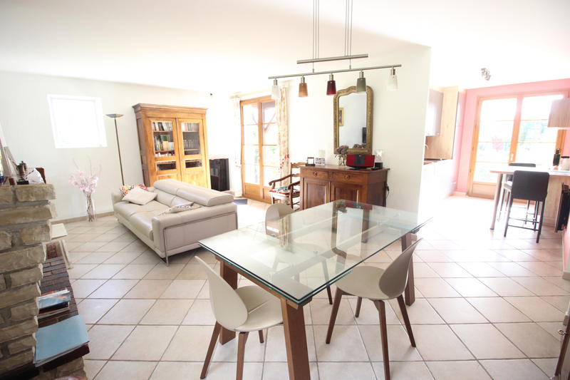 Maison - 141 m² - 6 pièces