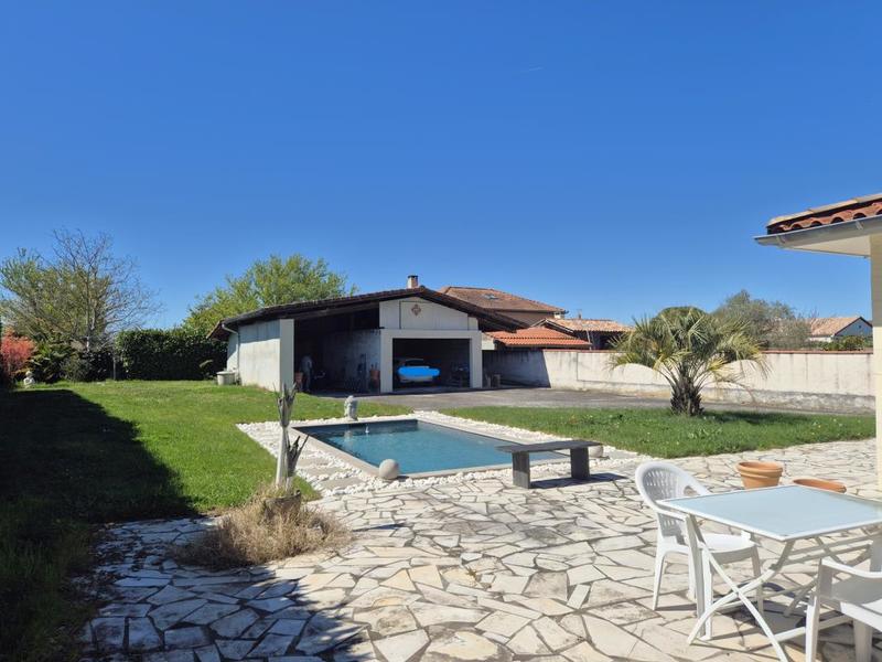 Maison - 105 m² - 4 pièces