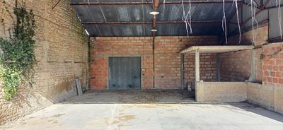 Grange - 200 m² - 2 pièces