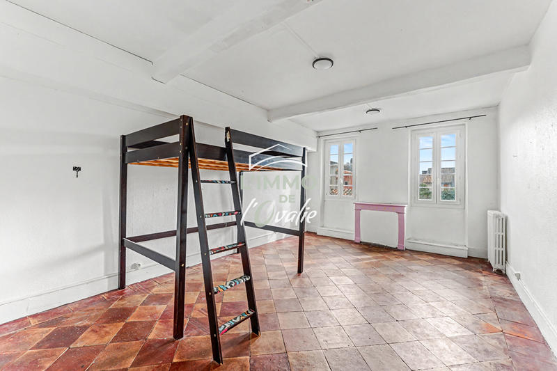 Maison - 327 m² - 9 pièces