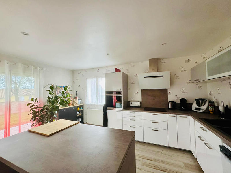 Maison - 140 m² - 5 pièces