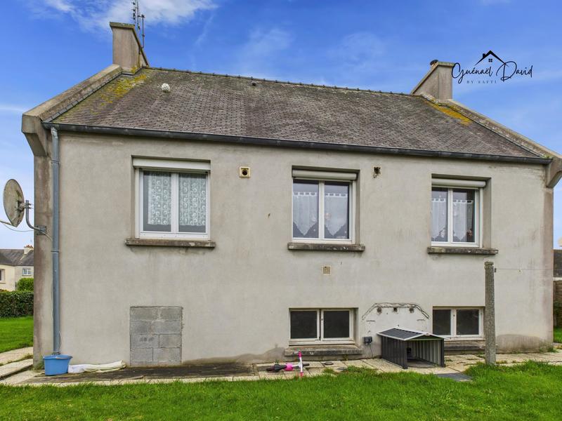 Maison - 90 m² - 5 pièces