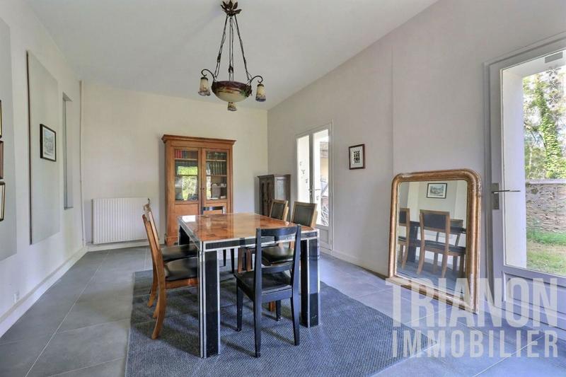 Demeure - 301 m² - 11 pièces