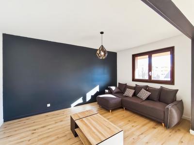 Appartement - 80 m² - 3 pièces