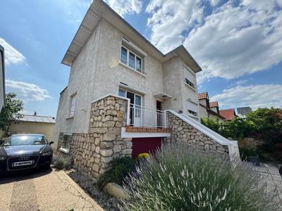 Maison - 130 m² - 4 pièces