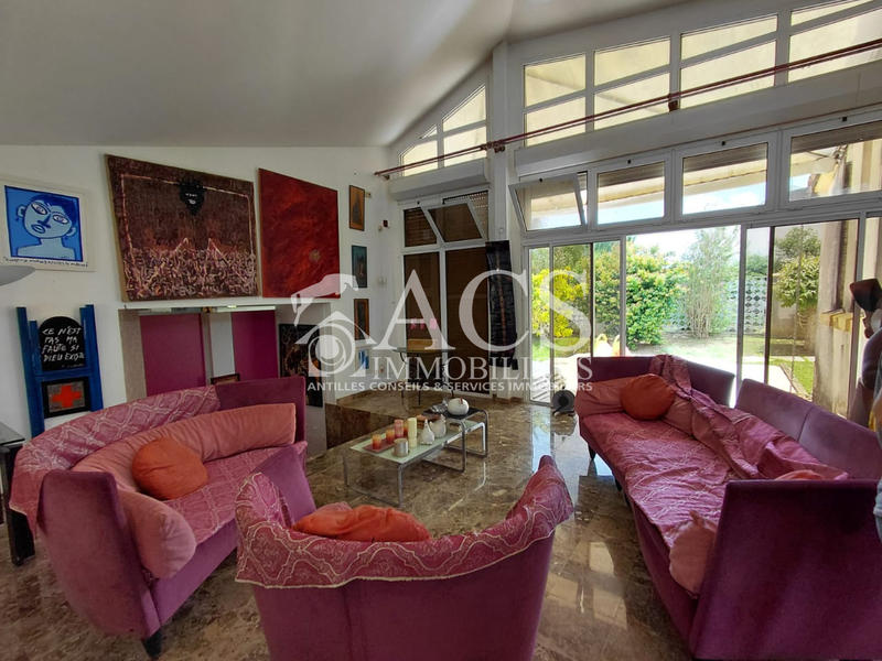 Villa - 292 m² - 8 pièces