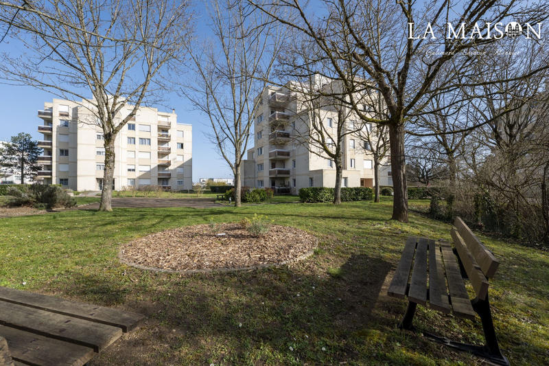 Appartement - 91 m² - 4 pièces